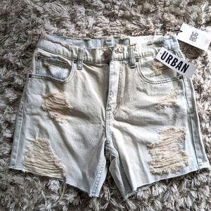 New with tags BDG Urban Outfitters dropped waist denim cut off short size 25